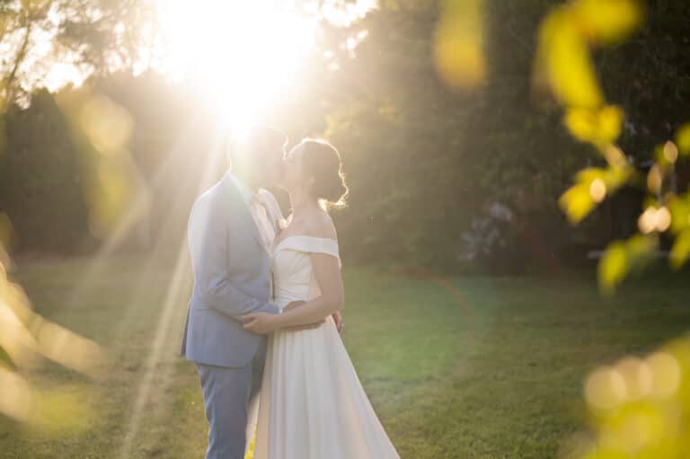 Séance couple mariage au domaine de Rochemontes